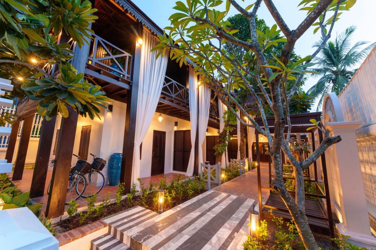 V Maison Boutique Hotel Luang Prabang Exteriör bild